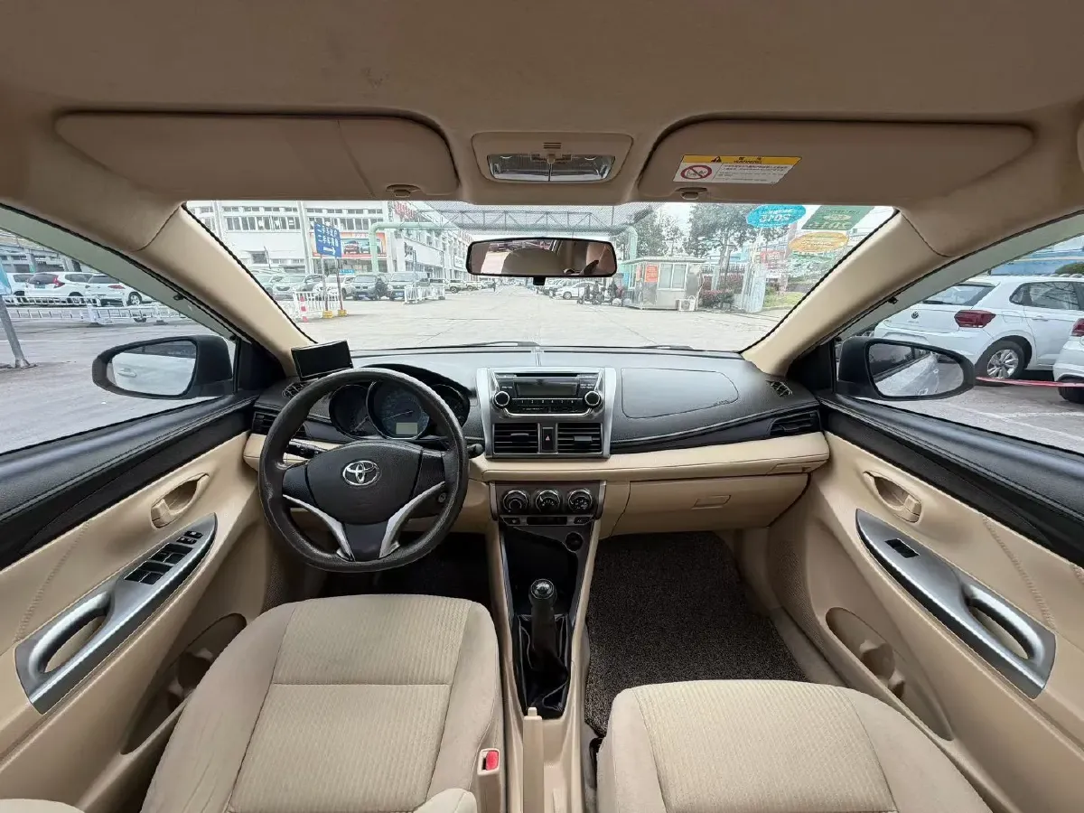 2014 Toyota Yaris L 1.5L 107HP L4 5MT,autocango,china used car exporter,china ev exporter,chinese used car exporter,chinese used ev exporter