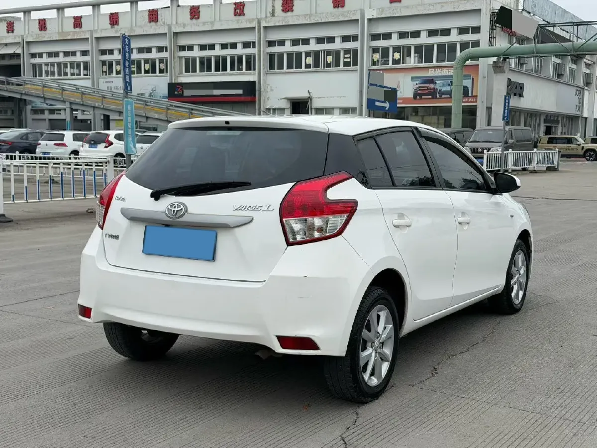 2014 Toyota Yaris L 1.5L 107HP L4 5MT,autocango,china used car exporter,china ev exporter,chinese used car exporter,chinese used ev exporter
