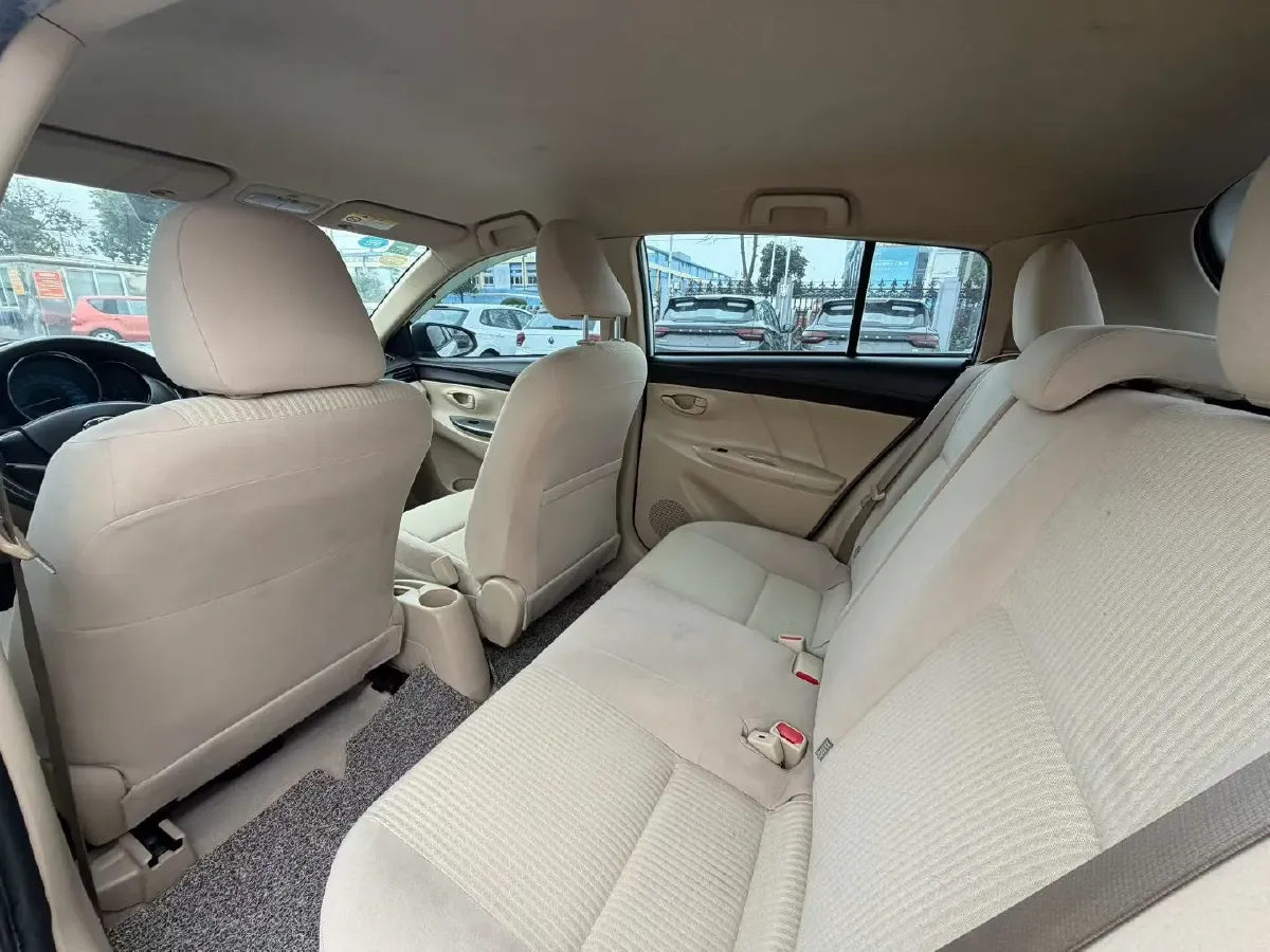 2014 Toyota Yaris L 1.5L 107HP L4 5MT,autocango,china used car exporter,china ev exporter,chinese used car exporter,chinese used ev exporter