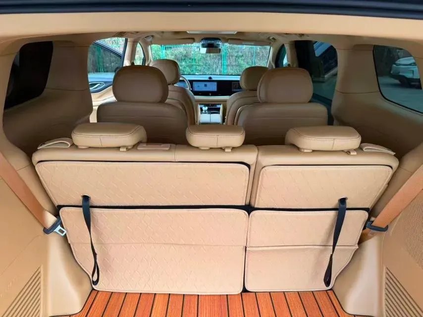 2024 Voyah Dream 1.5T 150HP L4 PHEV 43KWH,autocango,china used car exporter,china ev exporter,chinese used car exporter,chinese used ev exporter