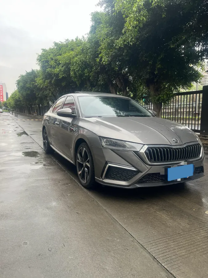 2021 Skoda Octavia 1.4T 150HP L4 7DCT,autocango,china used car exporter,china ev exporter,chinese used car exporter,chinese used ev exporter