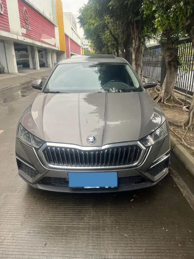 2021 Skoda Octavia 1.4T 150HP L4 7DCT,autocango,china used car exporter,china ev exporter,chinese used car exporter,chinese used ev exporter