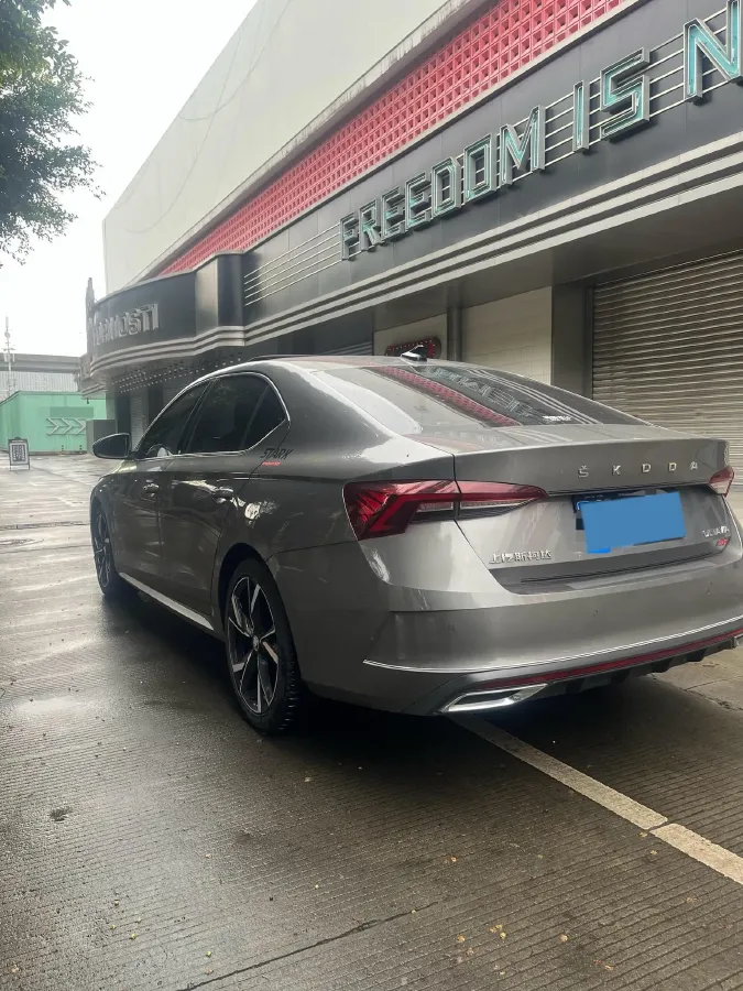 2021 Skoda Octavia 1.4T 150HP L4 7DCT,autocango,china used car exporter,china ev exporter,chinese used car exporter,chinese used ev exporter