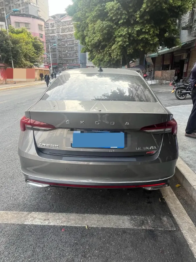 2021 Skoda Octavia 1.4T 150HP L4 7DCT,autocango,china used car exporter,china ev exporter,chinese used car exporter,chinese used ev exporter