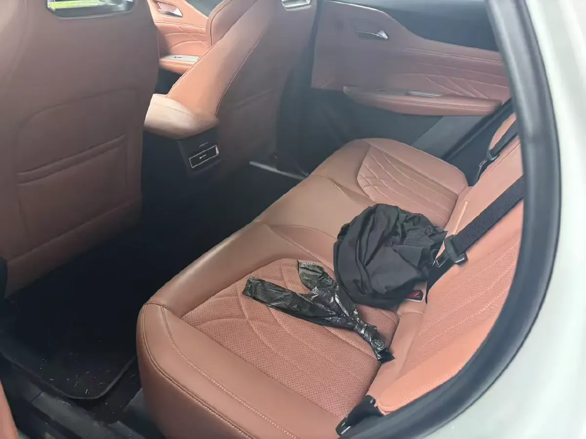 2024 ChangAn UNI-Z 1.5L 98HP L4 E-CVT PHEV 18.4KWH,autocango,china used car exporter,china ev exporter,chinese used car exporter,chinese used ev exporter