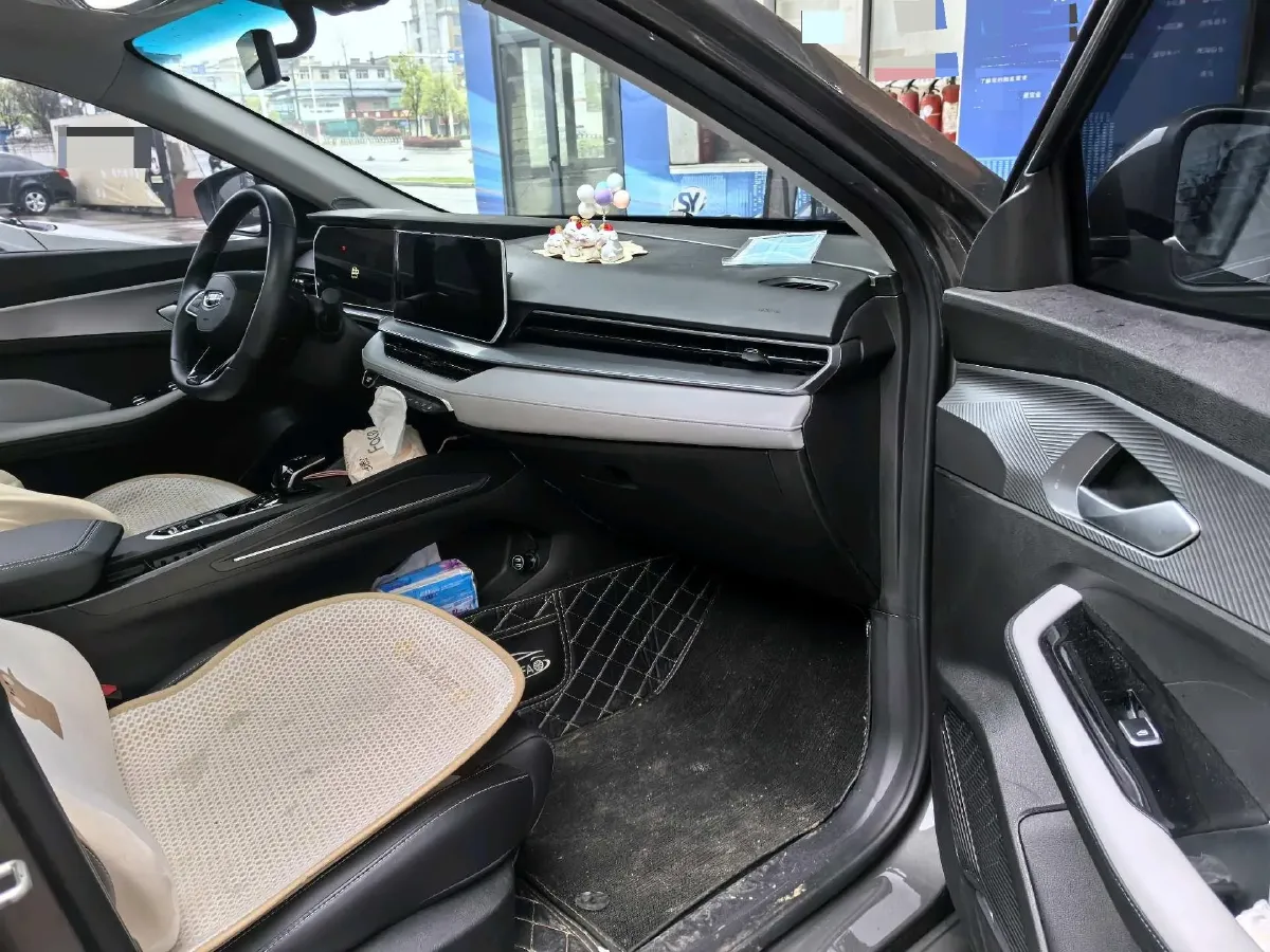 2022 Geely Binray 1.5T 181HP L4 7DCT,autocango,china used car exporter,china ev exporter,chinese used car exporter,chinese used ev exporter