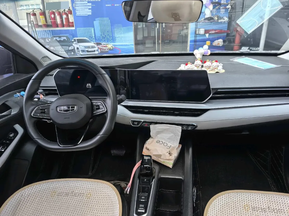 2022 Geely Binray 1.5T 181HP L4 7DCT,autocango,china used car exporter,china ev exporter,chinese used car exporter,chinese used ev exporter