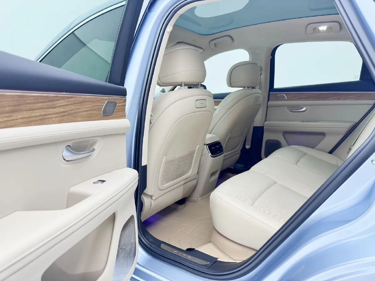 2023 HIMA AITO M5 1.5T 152HP L4 REEV 40KWH,autocango,china used car exporter,china ev exporter,chinese used car exporter,chinese used ev exporter