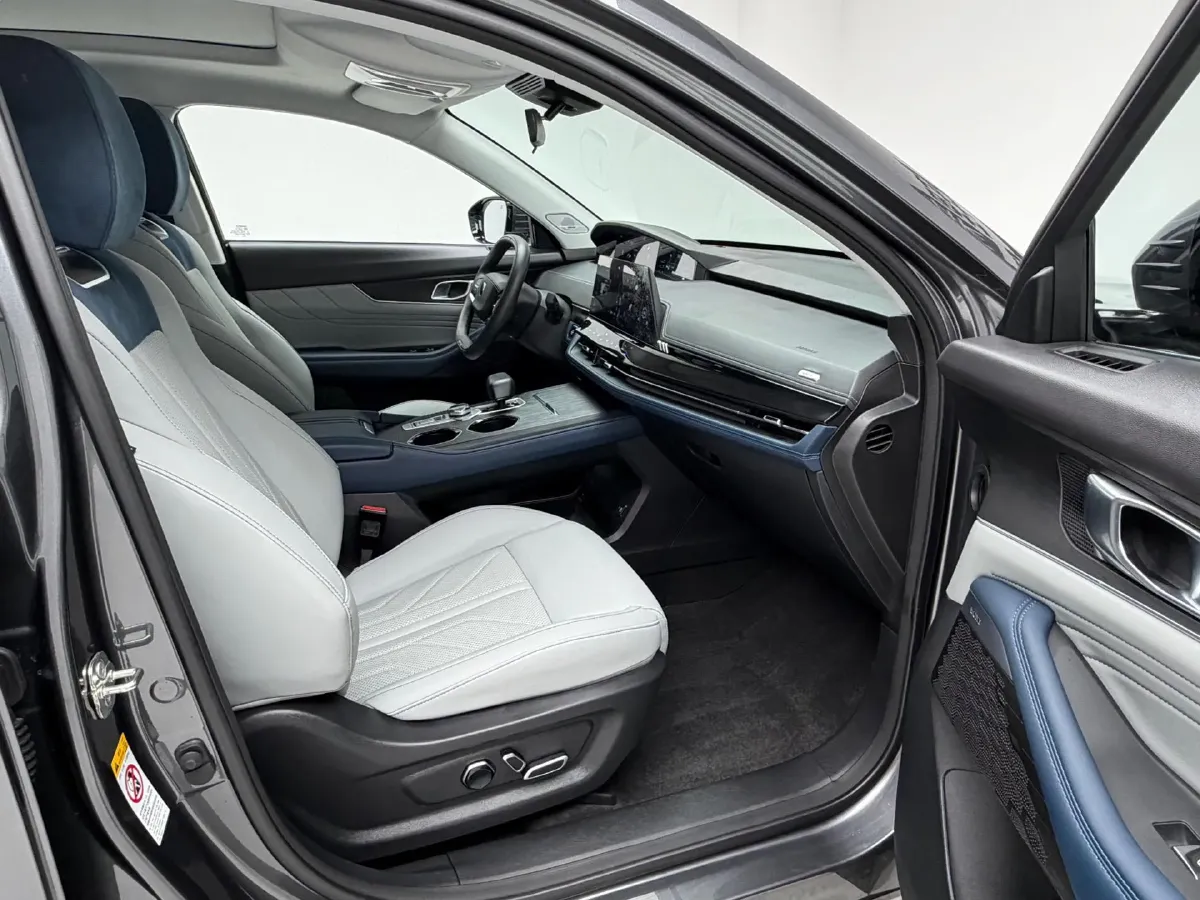 2023 ChangAn UNI-K iDD 1.5T 170HP L4 6TCT PHEV 28.39KWH,autocango,china used car exporter,china ev exporter,chinese used car exporter,chinese used ev exporter