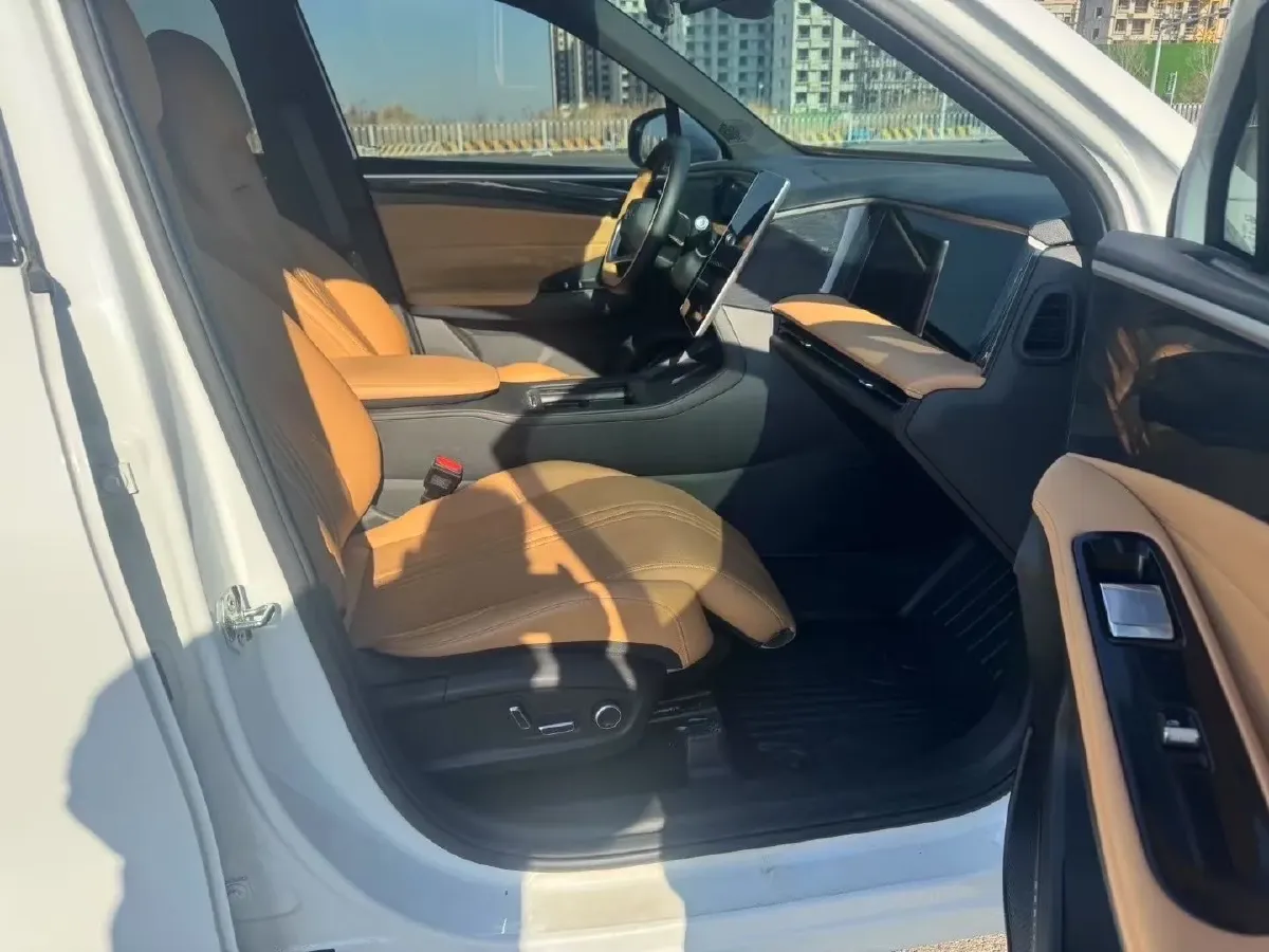 2023 Geely Galaxy L7 1.5T 163HP L4 3DHT PHEV 18.7KWH,autocango,china used car exporter,china ev exporter,chinese used car exporter,chinese used ev exporter