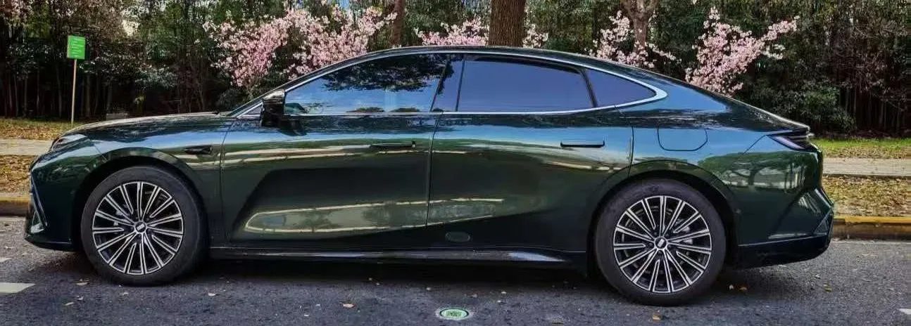 2025 Geely Galaxy Starshine 8 1.5T 163HP L4 3DHT PHEV 27.69KWH,autocango,china used car exporter,china ev exporter,chinese used car exporter,chinese used ev exporter