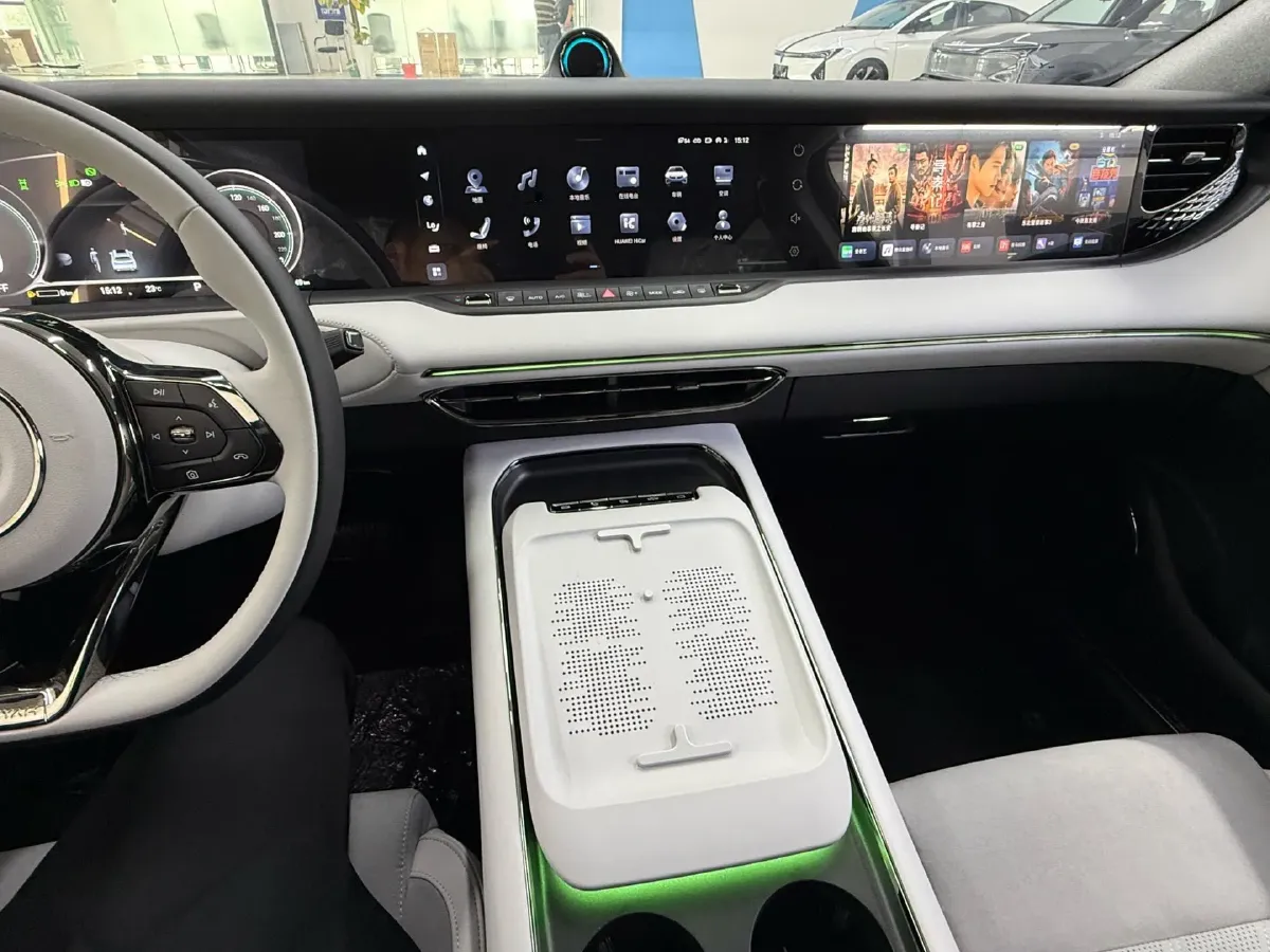 2025 Voyah FREE 1.5T 150HP L4 REEV 43KWH,autocango,china used car exporter,china ev exporter,chinese used car exporter,chinese used ev exporter