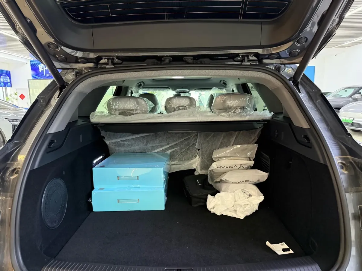 2025 Voyah FREE 1.5T 150HP L4 REEV 43KWH,autocango,china used car exporter,china ev exporter,chinese used car exporter,chinese used ev exporter