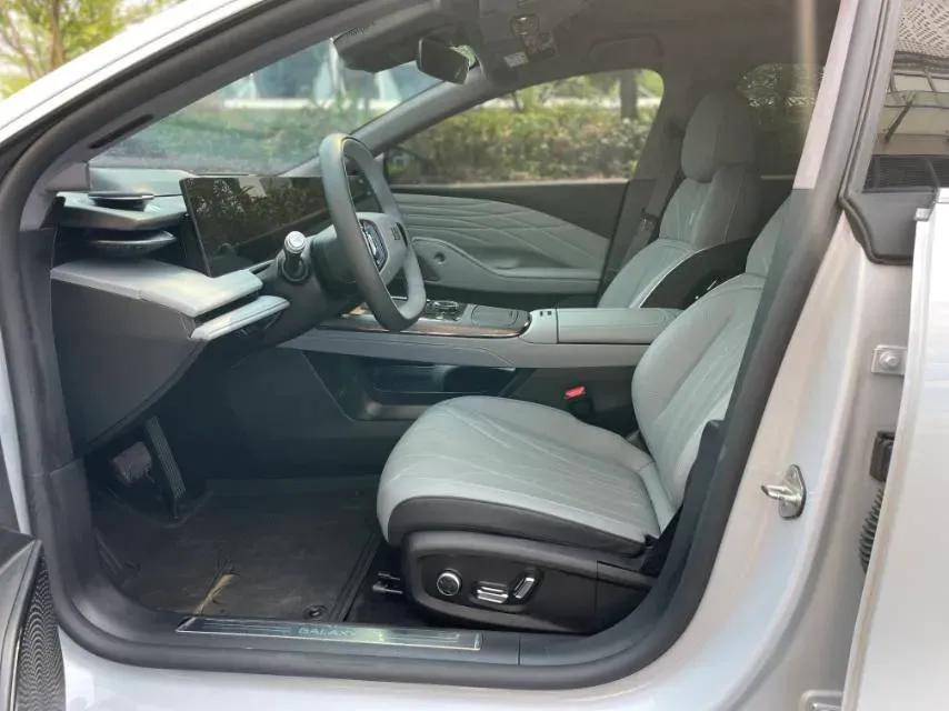 2025 MAXUS InterstellarX 2.5T 224HP L4 8AT,autocango,china used car exporter,china ev exporter,chinese used car exporter,chinese used ev exporter