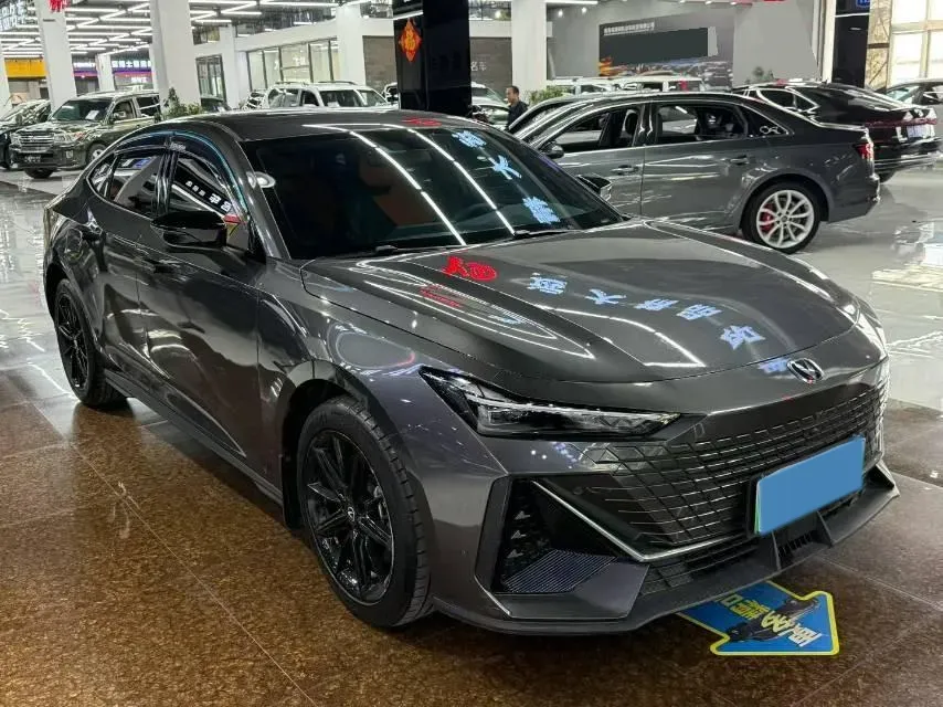 2023 ChangAn UNI-V iDD 1.5T 170HP L4 6TCT PHEV 18.4KWH,autocango,china used car exporter,china ev exporter,chinese used car exporter,chinese used ev exporter