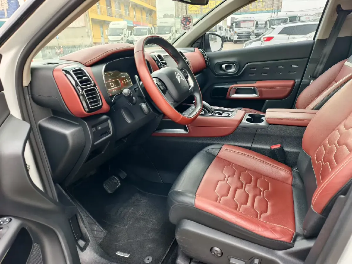 2017 Citroen C5 1.8T 204HP L4 6AT,autocango,china used car exporter,china ev exporter,chinese used car exporter,chinese used ev exporter