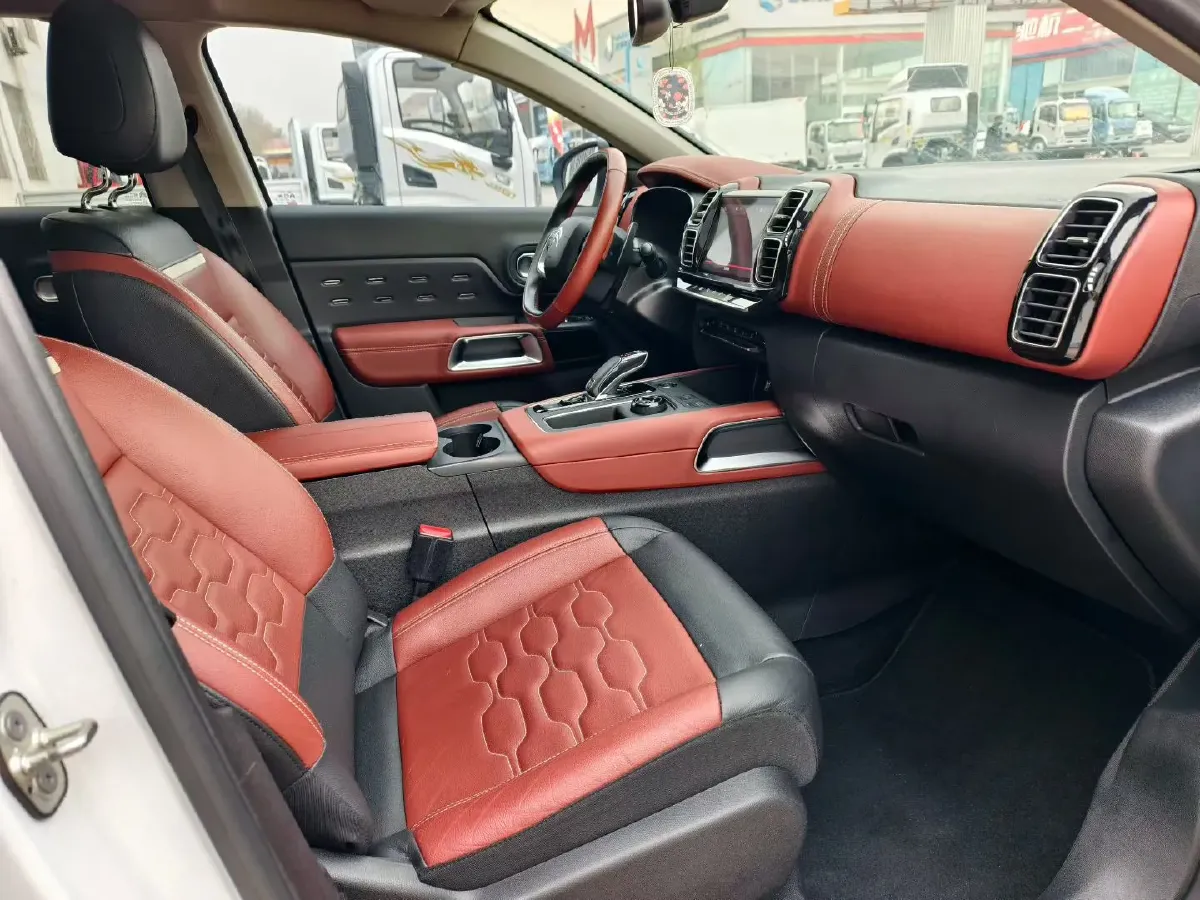 2017 Citroen C5 1.8T 204HP L4 6AT,autocango,china used car exporter,china ev exporter,chinese used car exporter,chinese used ev exporter