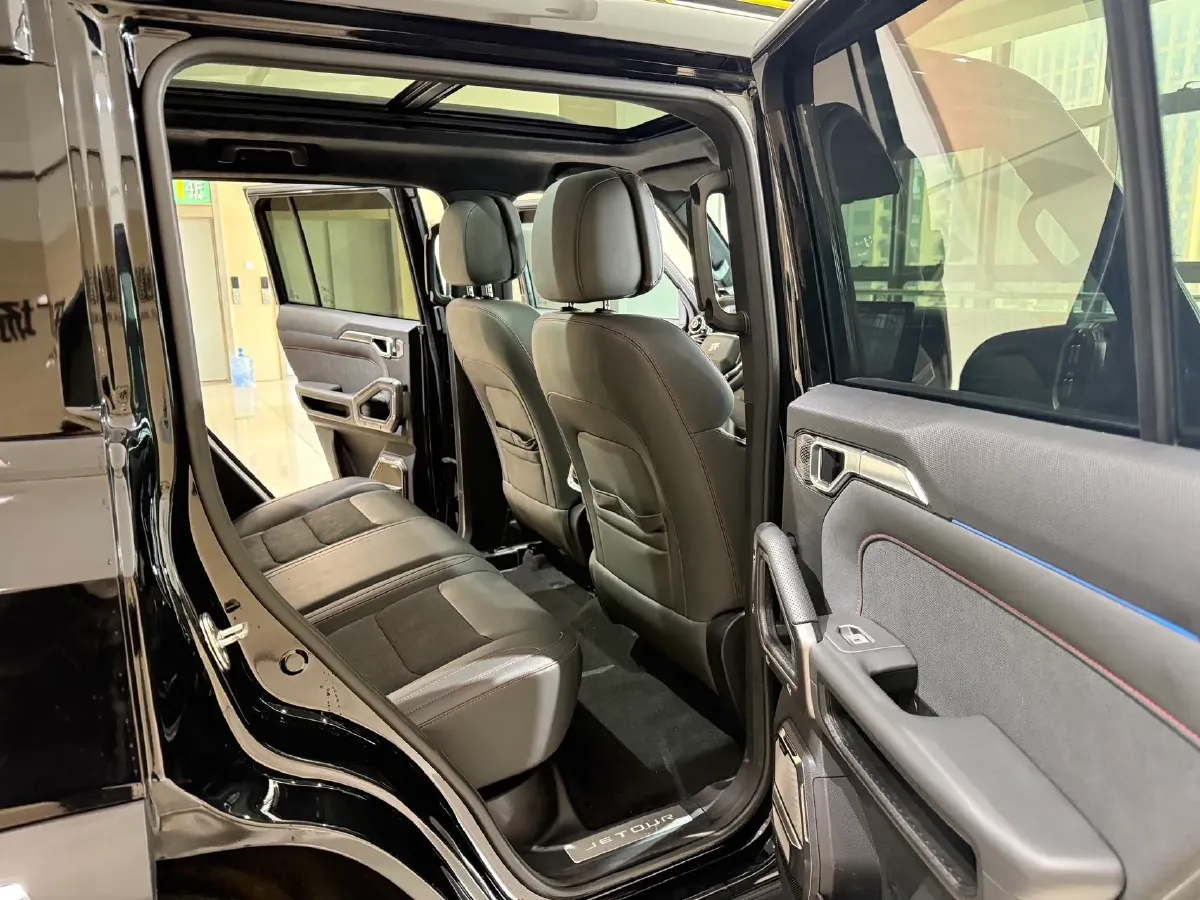 2023 Jetour Traveller 2.0T 254HP L4 7DCT,autocango,china used car exporter,china ev exporter,chinese used car exporter,chinese used ev exporter