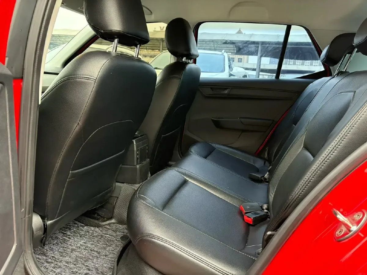 2017 Skoda Fabia 1.4L 90HP L4 6AT,autocango,china used car exporter,china ev exporter,chinese used car exporter,chinese used ev exporter