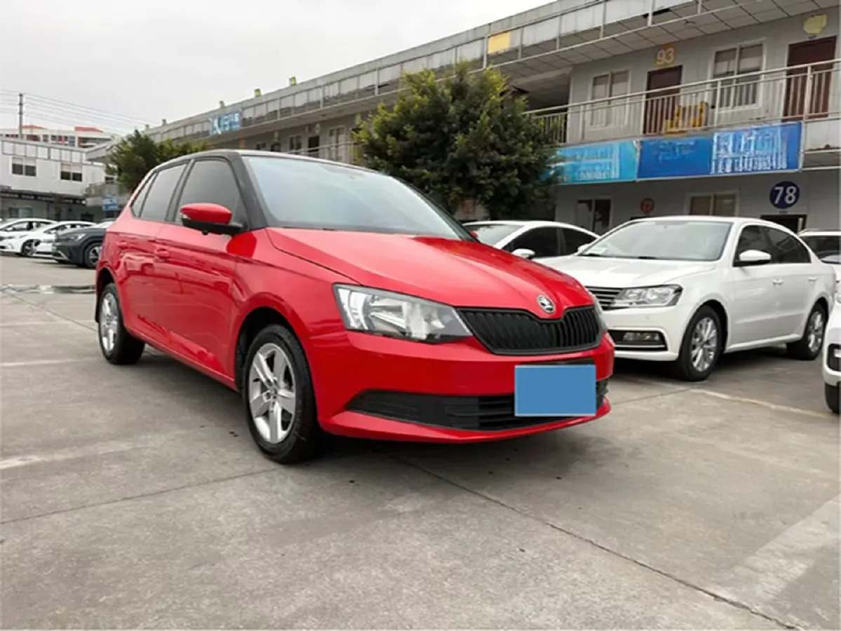 2017 Skoda Fabia 1.4L 90HP L4 6AT,autocango,china used car exporter,china ev exporter,chinese used car exporter,chinese used ev exporter