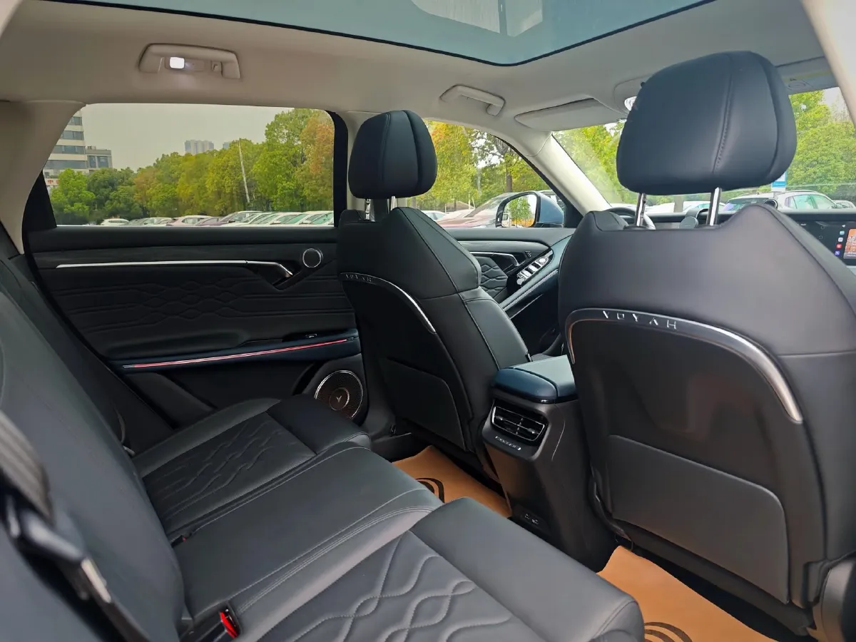 2021 Voyah FREE Range Extended 109HP REEV 33KWH,autocango,china used car exporter,china ev exporter,chinese used car exporter,chinese used ev exporter
