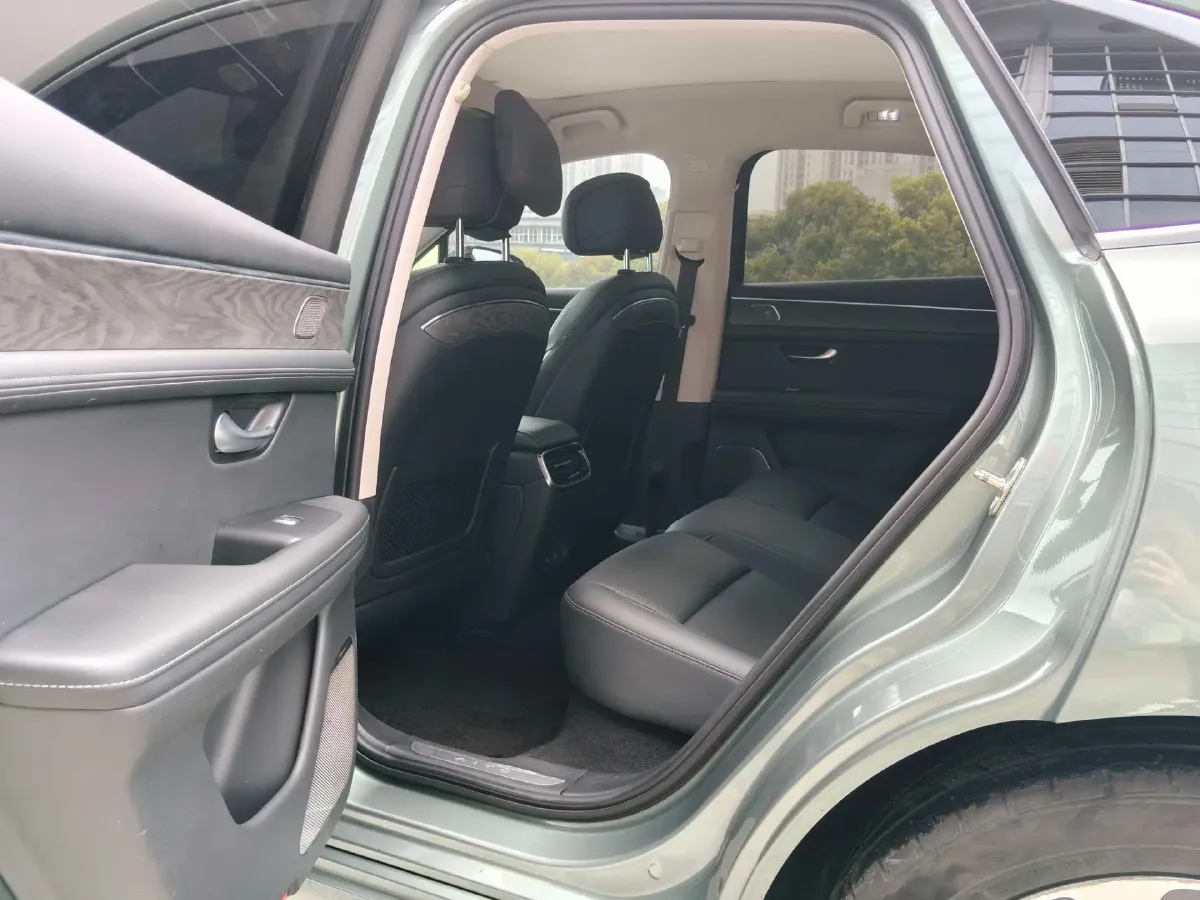 2022 AITO AITO M5 Range Extended 125HP REEV 40KWH,autocango,china used car exporter,china ev exporter,chinese used car exporter,chinese used ev exporter