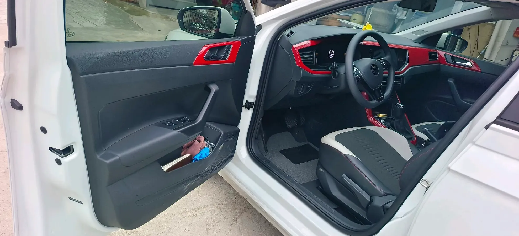 2023 Volkswagen Polo 1.5L 113HP L4 6AT,autocango,china used car exporter,china ev exporter,chinese used car exporter,chinese used ev exporter