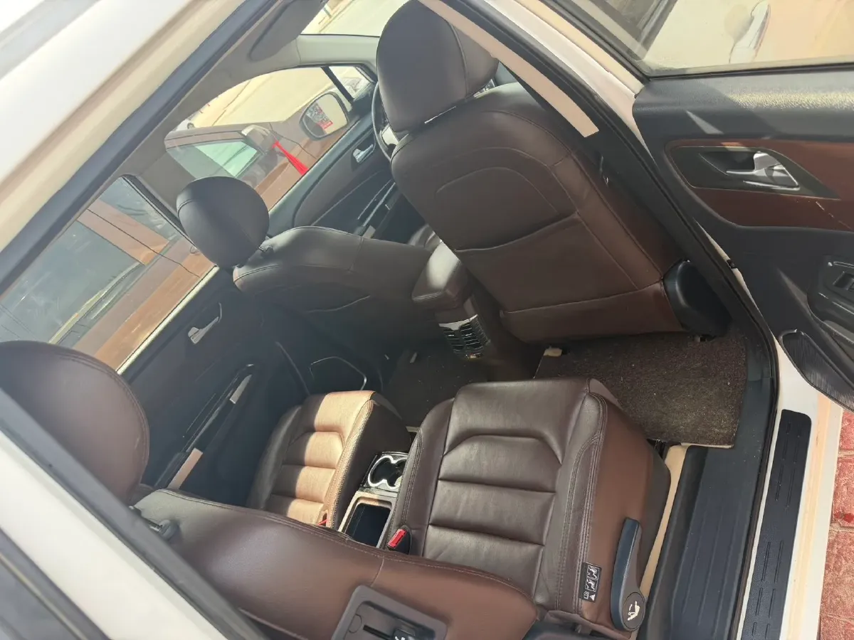 2016 HaiMa V70 2.0L 152HP L4 6MT,autocango,china used car exporter,china ev exporter,chinese used car exporter,chinese used ev exporter