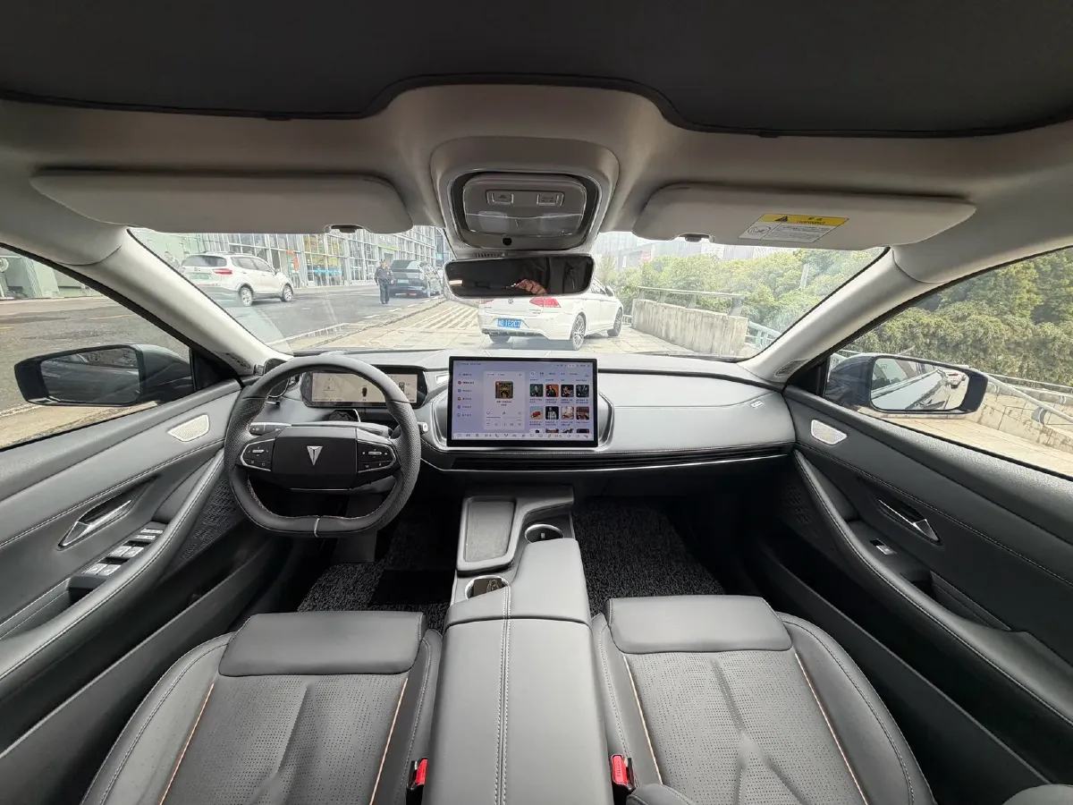 2022 DongFeng Forthing LingZhi EV BEV 68.4KWH,autocango,china used car exporter,china ev exporter,chinese used car exporter,chinese used ev exporter