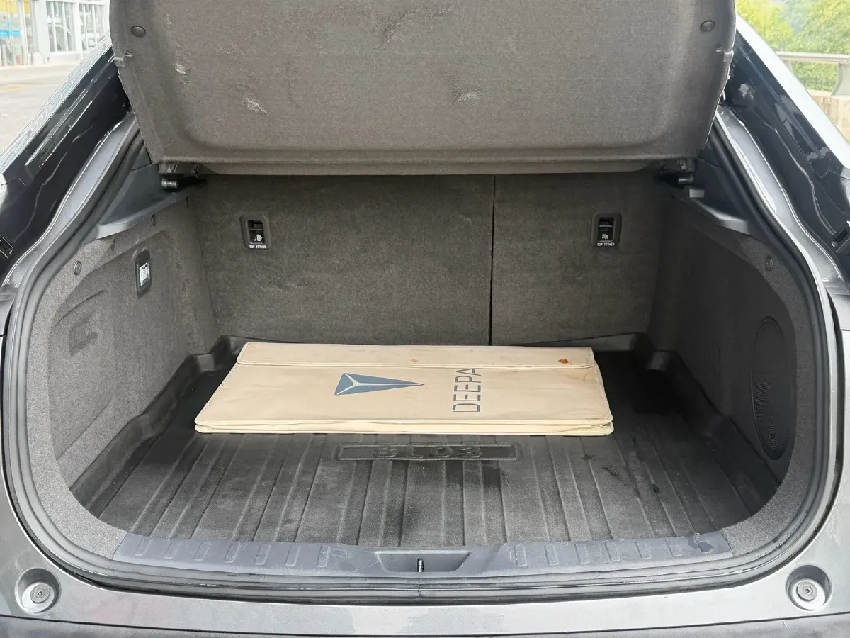 2022 DongFeng Forthing LingZhi EV BEV 68.4KWH,autocango,china used car exporter,china ev exporter,chinese used car exporter,chinese used ev exporter