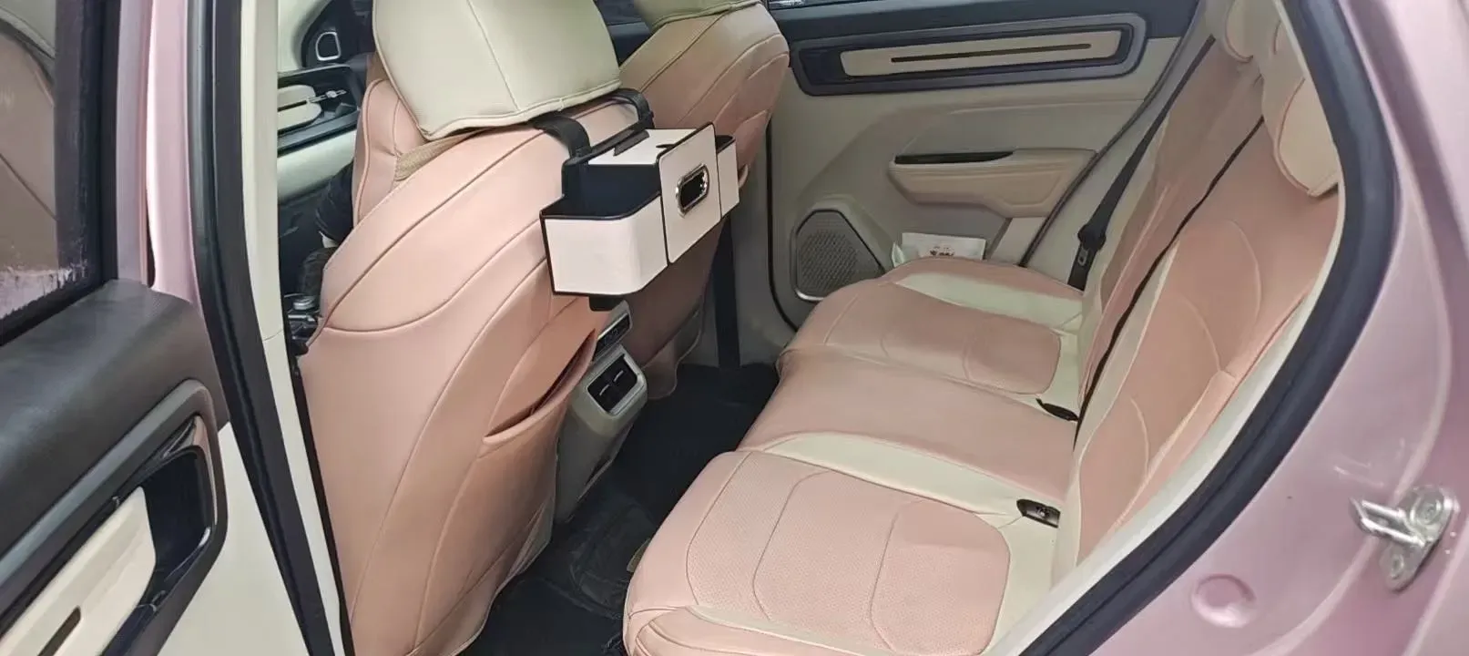 2023 Geely ICON 1.5T 181HP L4 7DCT,autocango,china used car exporter,china ev exporter,chinese used car exporter,chinese used ev exporter