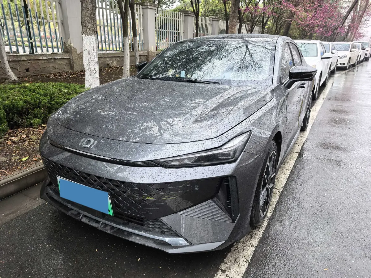 2024 ChangAn UNI-K iDD 1.5T 170HP L4 6TCT PHEV 28.4KWH,autocango,china used car exporter,china ev exporter,chinese used car exporter,chinese used ev exporter