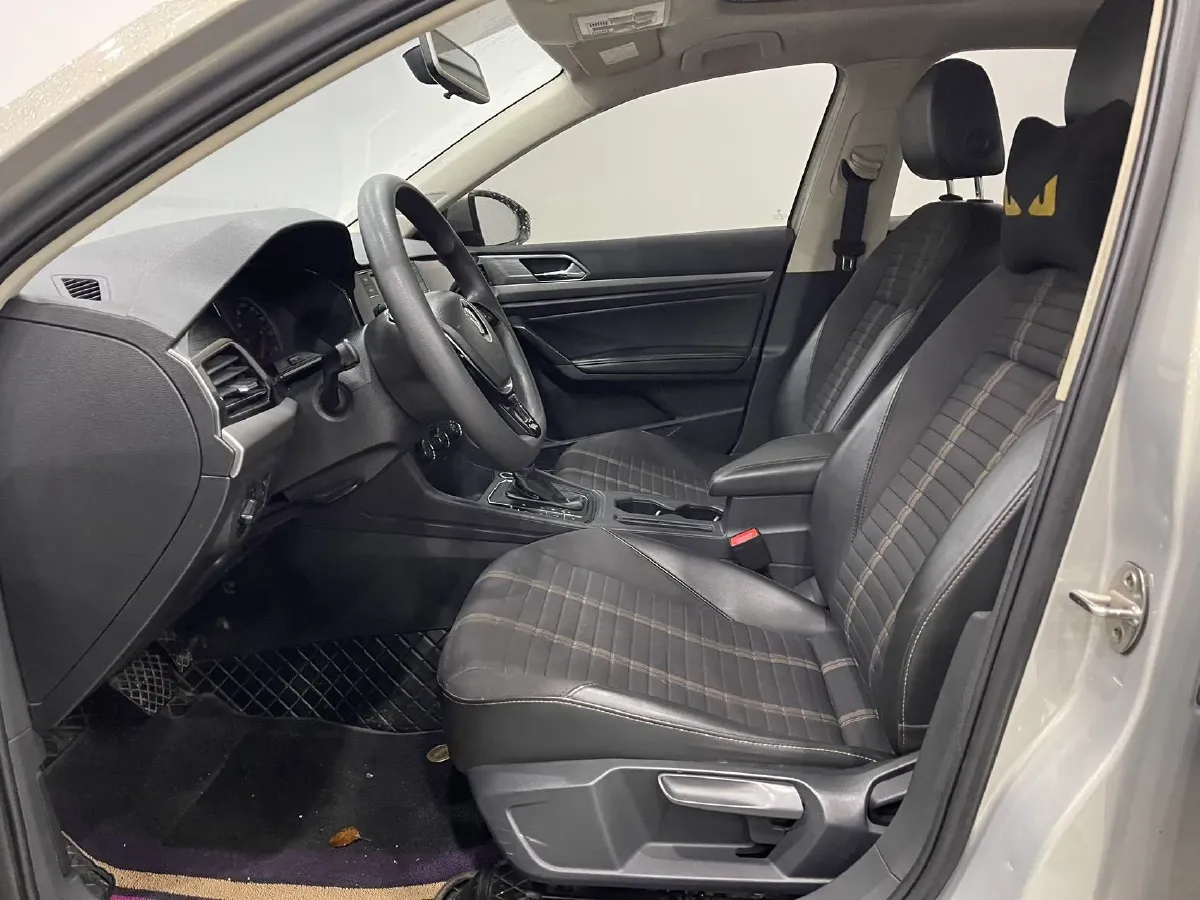 2018 Skoda Karoq 1.4T 150HP L4 7DCT,autocango,china used car exporter,china ev exporter,chinese used car exporter,chinese used ev exporter