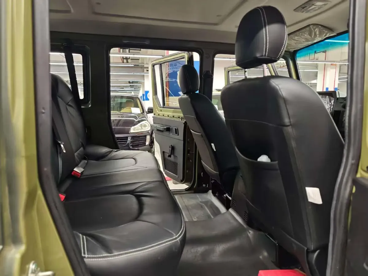 2023 BAW 212 2.4T 211HP L4 6MT,autocango,china used car exporter,china ev exporter,chinese used car exporter,chinese used ev exporter