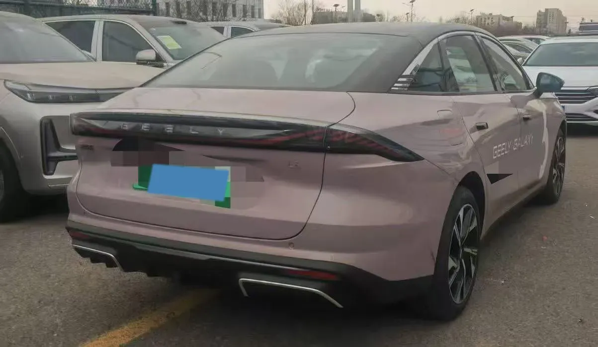 2023 Geely Galaxy L6 1.5T 163HP L4 3DHT PHEV,autocango,china used car exporter,china ev exporter,chinese used car exporter,chinese used ev exporter