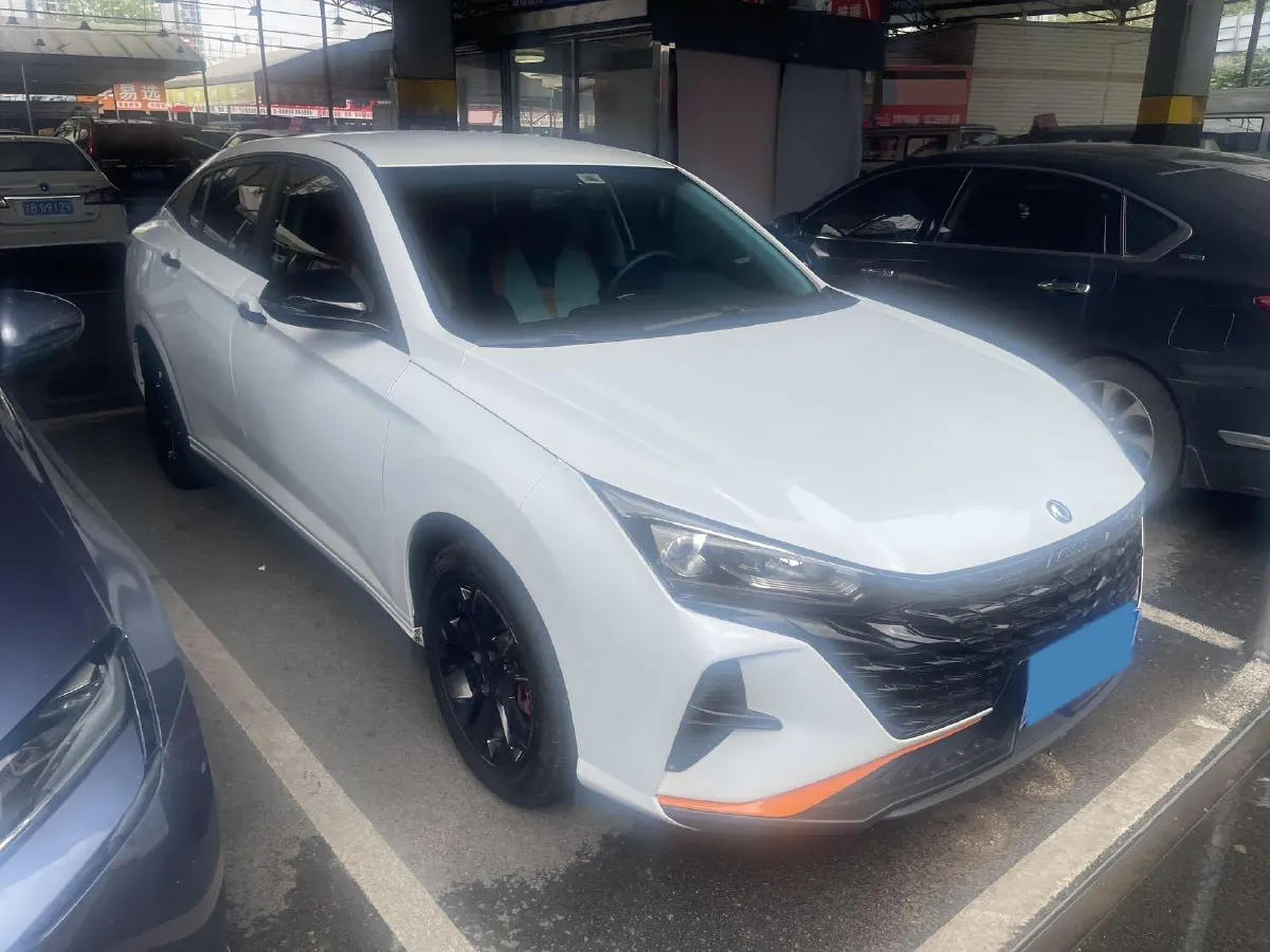2023 DongFeng Aeolus YiXuan 1.5L 125HP L4 6DCT,autocango,china used car exporter,china ev exporter,chinese used car exporter,chinese used ev exporter