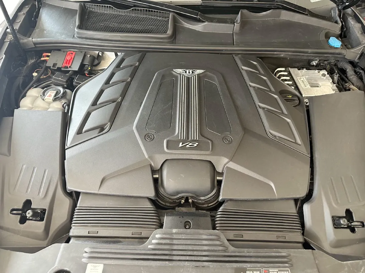 2022 Bentley Bentayga 4.0T 550HP V8 8AT,autocango,china used car exporter,china ev exporter,chinese used car exporter,chinese used ev exporter