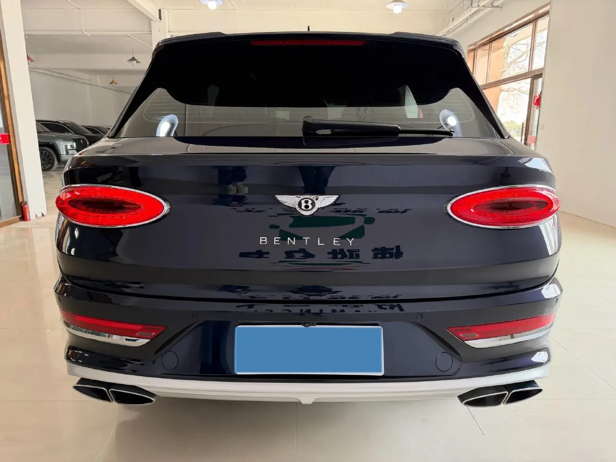 2022 Bentley Bentayga 4.0T 550HP V8 8AT,autocango,china used car exporter,china ev exporter,chinese used car exporter,chinese used ev exporter
