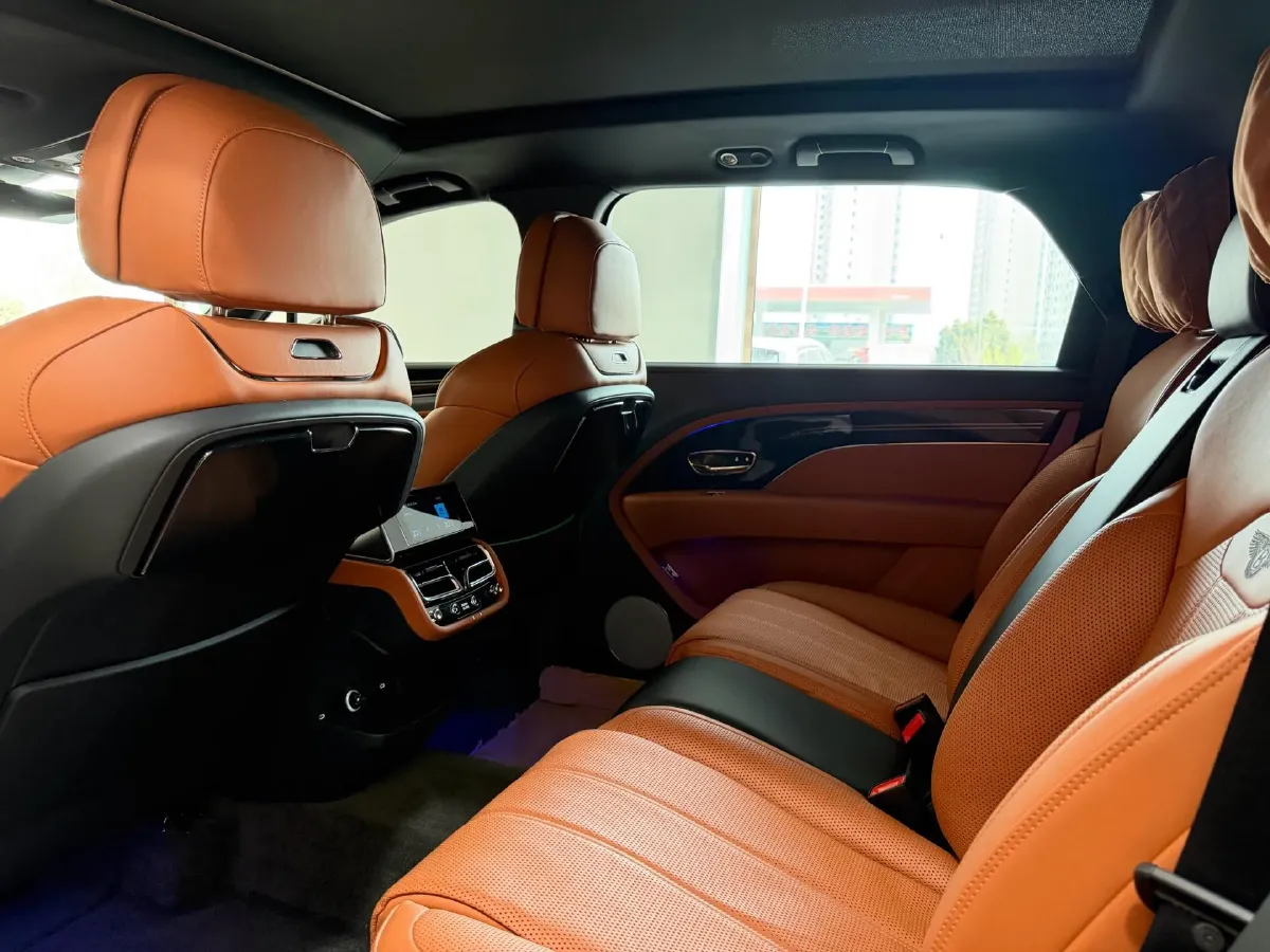 2022 Bentley Bentayga 4.0T 550HP V8 8AT,autocango,china used car exporter,china ev exporter,chinese used car exporter,chinese used ev exporter