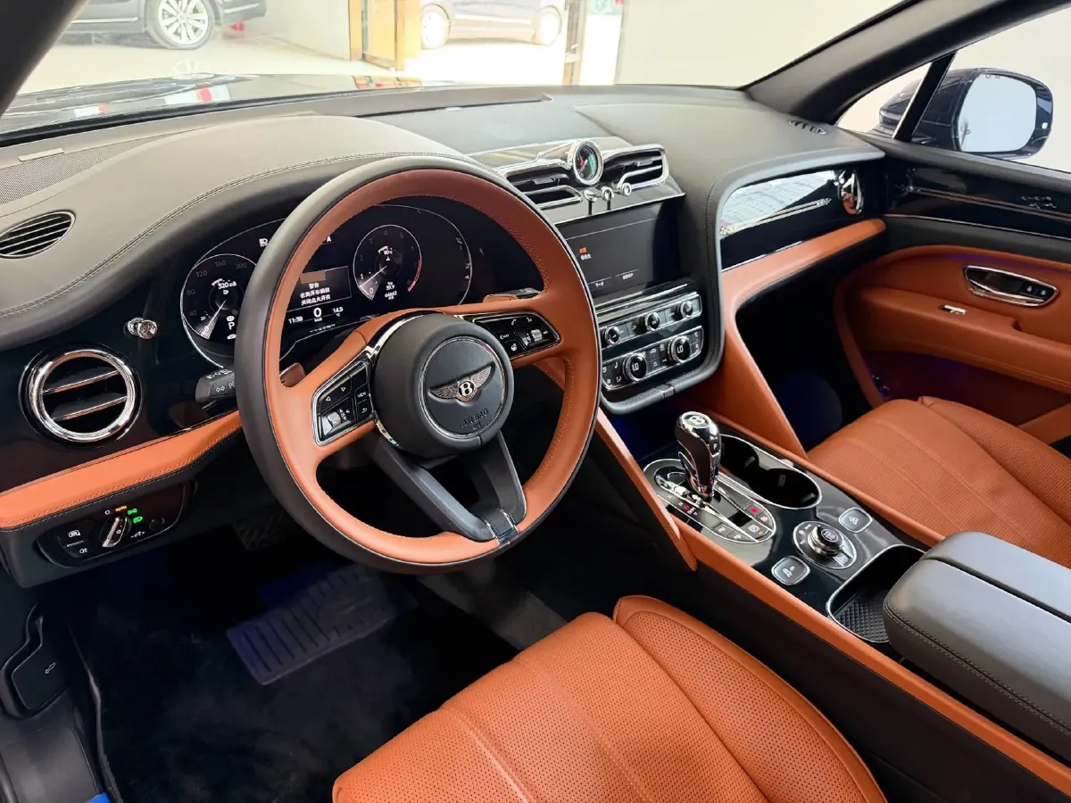 2022 Bentley Bentayga 4.0T 550HP V8 8AT,autocango,china used car exporter,china ev exporter,chinese used car exporter,chinese used ev exporter