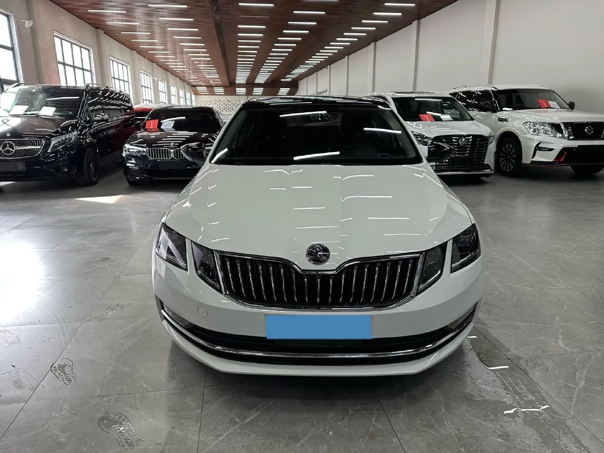 2020 Skoda Octavia 1.4T 150HP L4 7DCT,autocango,china used car exporter,china ev exporter,chinese used car exporter,chinese used ev exporter