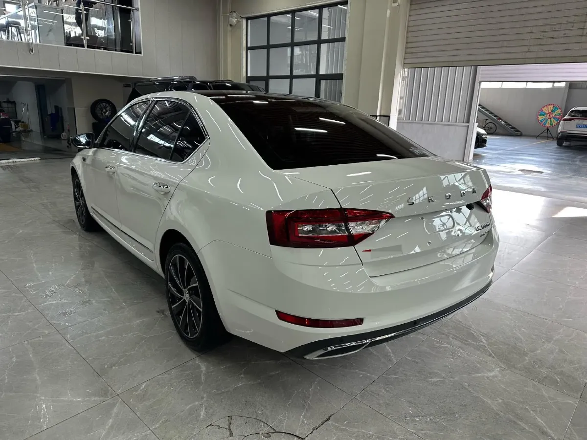 2020 Skoda Octavia 1.4T 150HP L4 7DCT,autocango,china used car exporter,china ev exporter,chinese used car exporter,chinese used ev exporter
