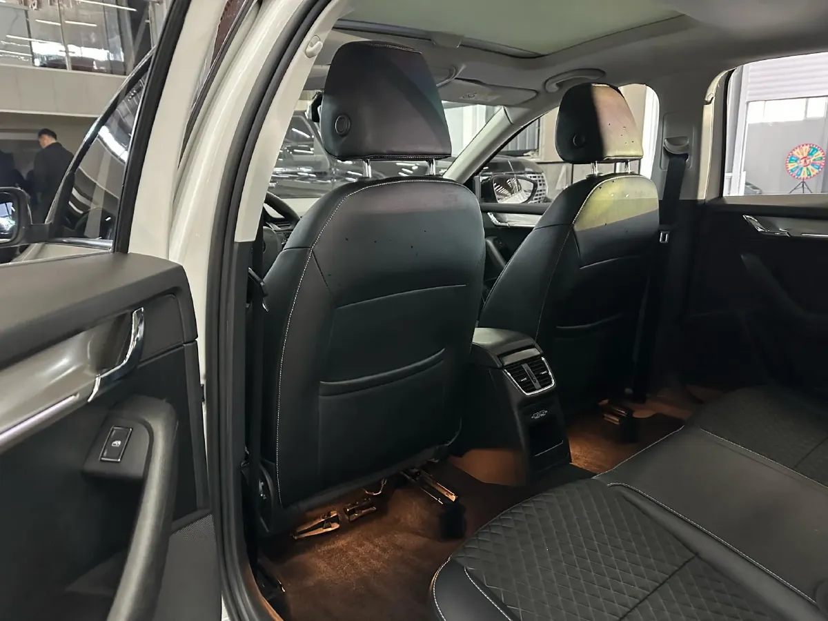 2020 Skoda Octavia 1.4T 150HP L4 7DCT,autocango,china used car exporter,china ev exporter,chinese used car exporter,chinese used ev exporter