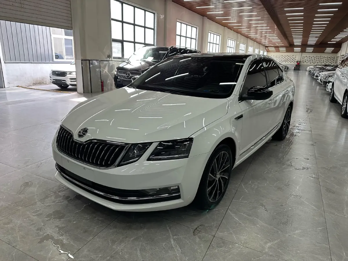 2020 Skoda Octavia 1.4T 150HP L4 7DCT,autocango,china used car exporter,china ev exporter,chinese used car exporter,chinese used ev exporter