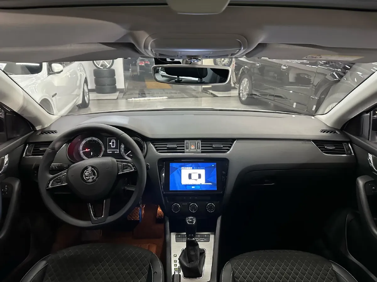 2020 Skoda Octavia 1.4T 150HP L4 7DCT,autocango,china used car exporter,china ev exporter,chinese used car exporter,chinese used ev exporter