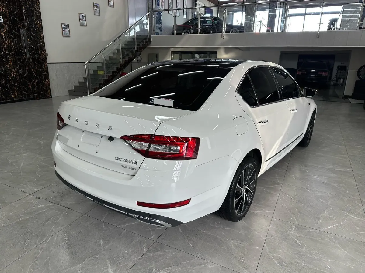 2020 Skoda Octavia 1.4T 150HP L4 7DCT,autocango,china used car exporter,china ev exporter,chinese used car exporter,chinese used ev exporter