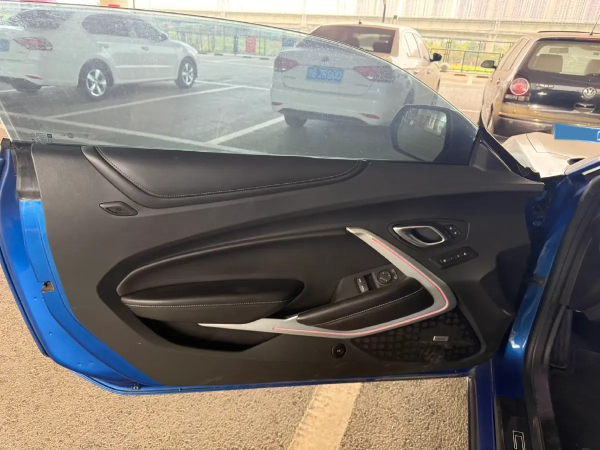 2017 Chevrolet Camaro 2.0T 275HP L4 8AT,autocango,china used car exporter,china ev exporter,chinese used car exporter,chinese used ev exporter