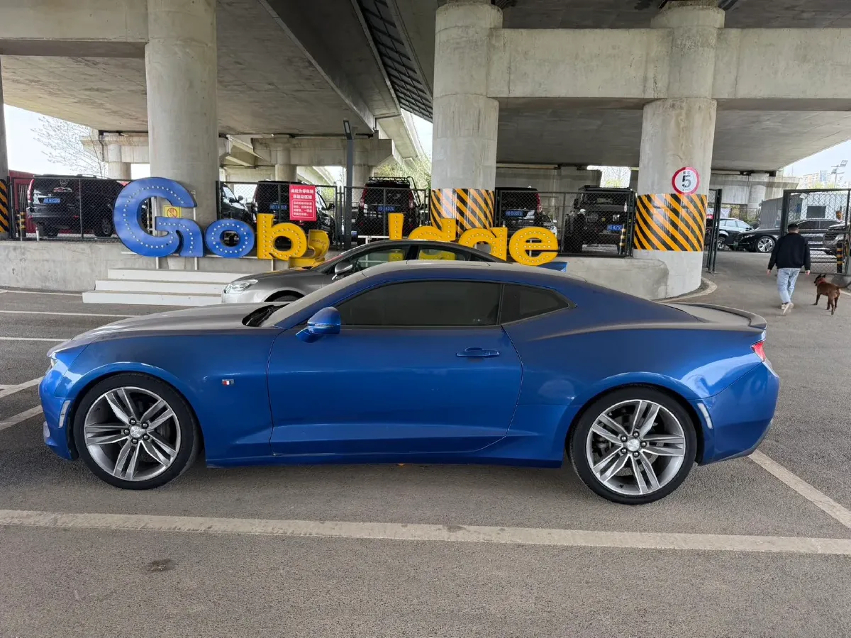 2017 Chevrolet Camaro 2.0T 275HP L4 8AT,autocango,china used car exporter,china ev exporter,chinese used car exporter,chinese used ev exporter
