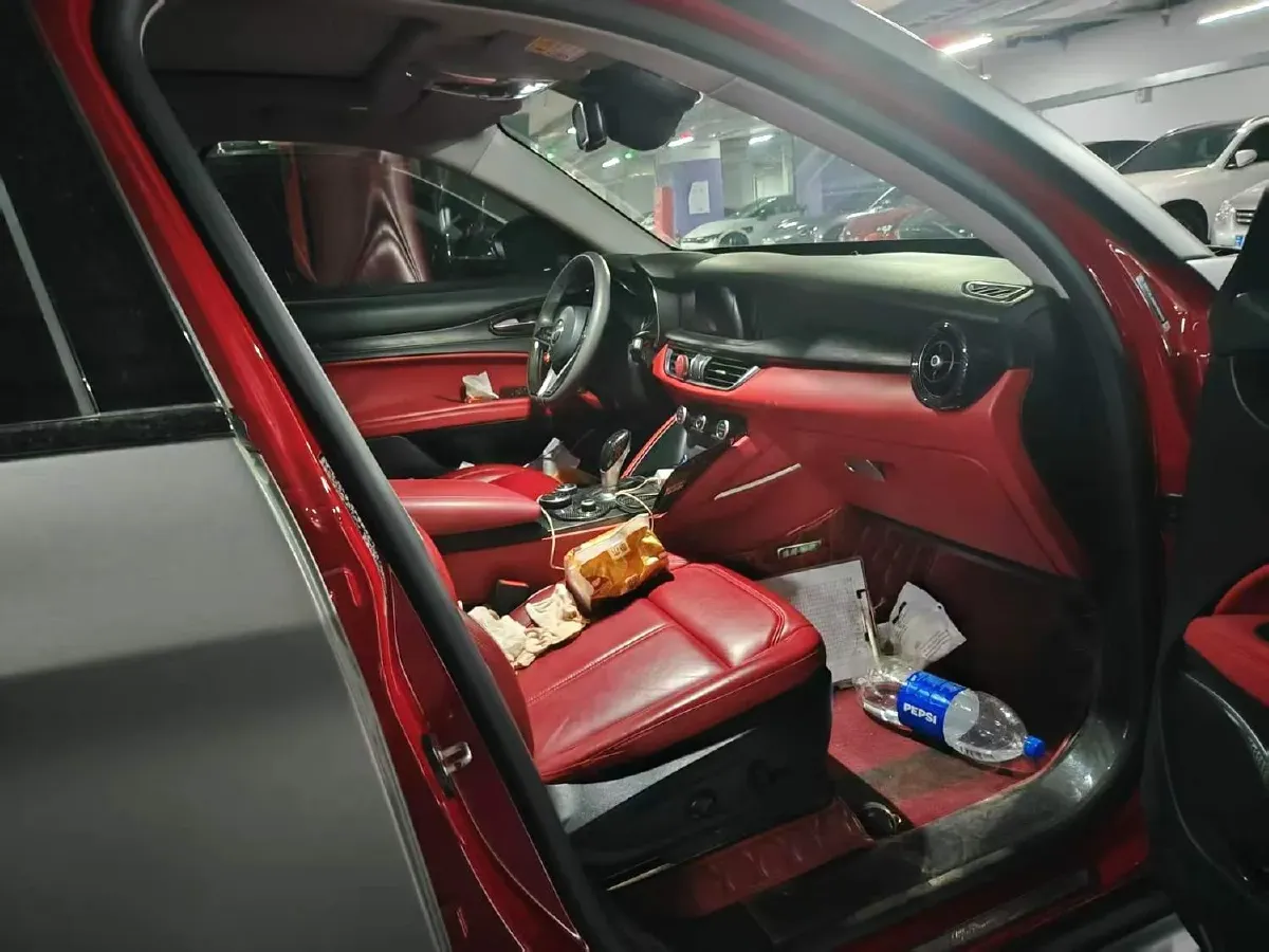 2017 Jaguar XE 2.0T 240HP L4 8AT,autocango,china used car exporter,china ev exporter,chinese used car exporter,chinese used ev exporter