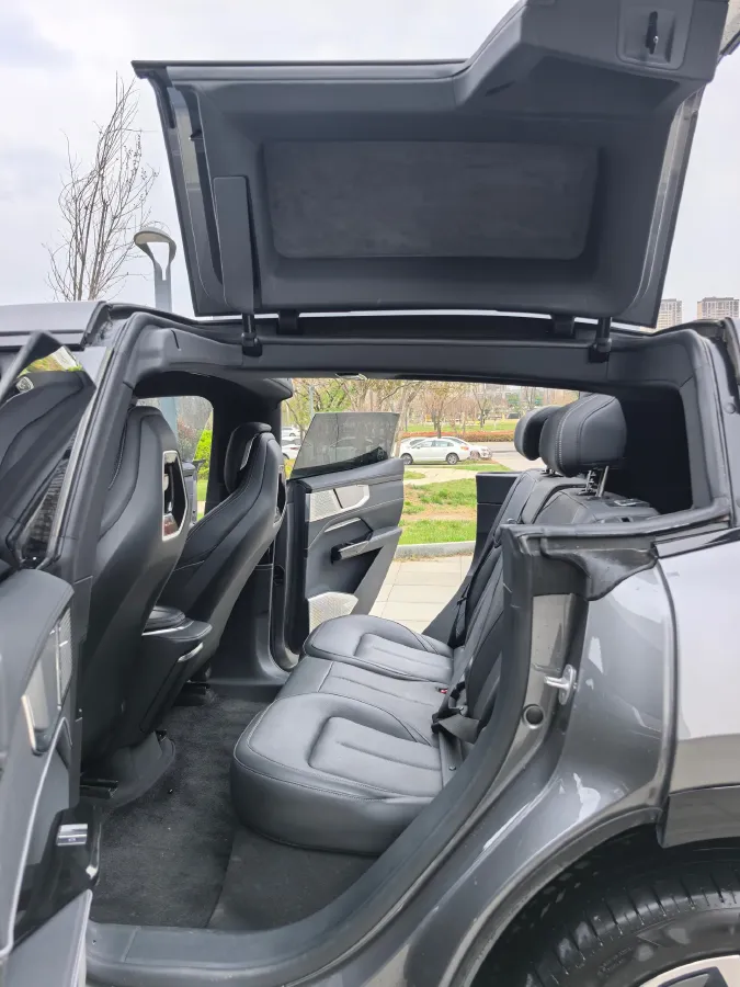 2023 HiPhi Y BEV 76.6KWH,autocango,china used car exporter,china ev exporter,chinese used car exporter,chinese used ev exporter